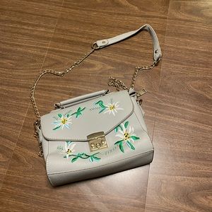Embroidered Flower Purse